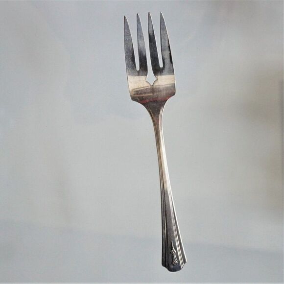 Peerless Oneida Silver Plate 1933 Charmion Pattern Serving Fork 8.25 in - Picture 9 of 12